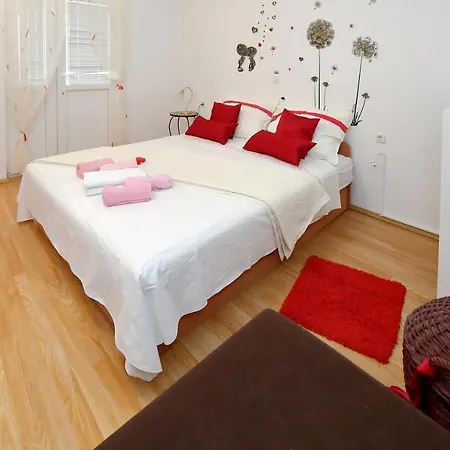 Apartment Ivana *